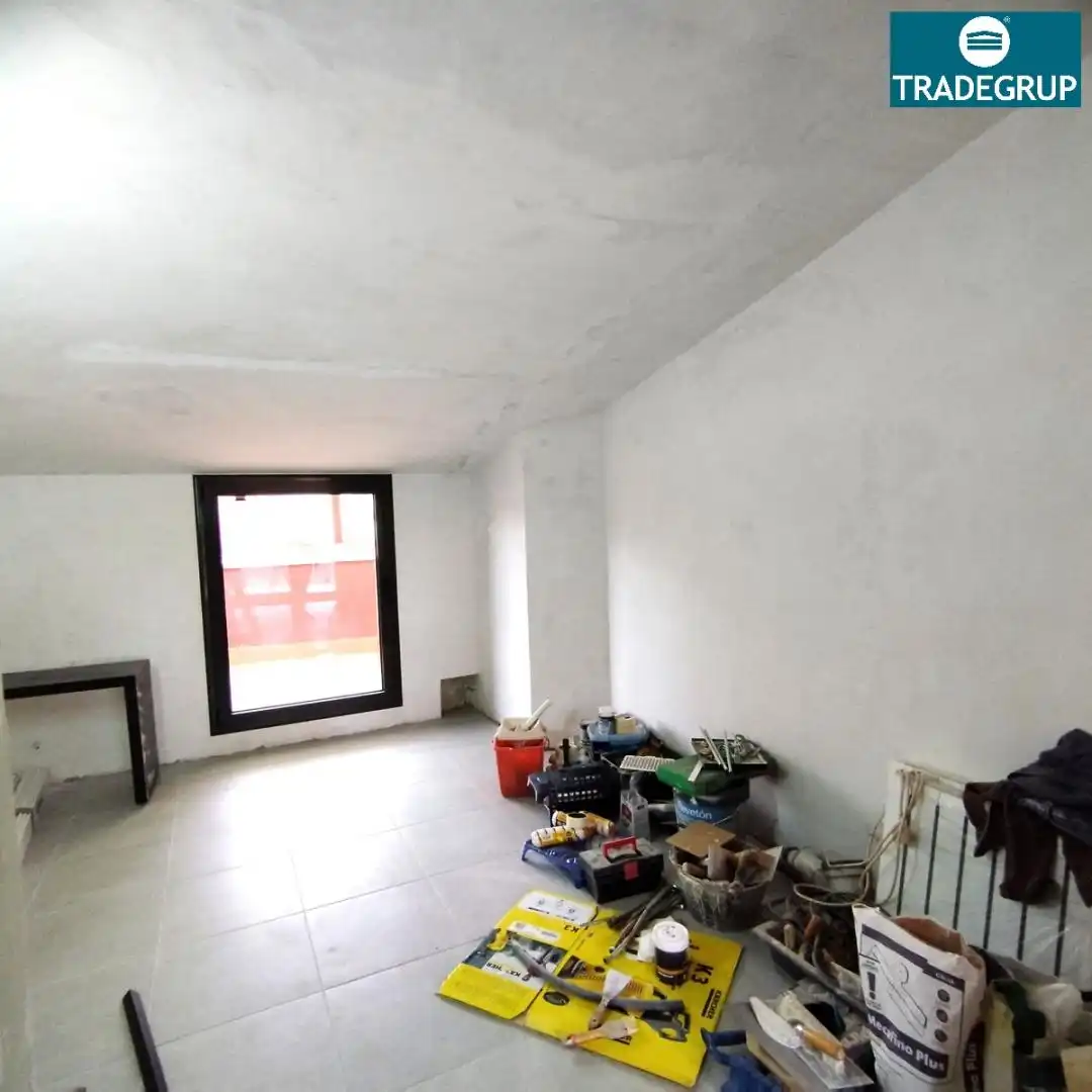 Piso en venta en Igualada con Calefacción, Terraza y Amueblado