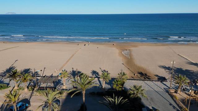 Piso en Venta en Av. Países Escandinavos en Playa de San Juan