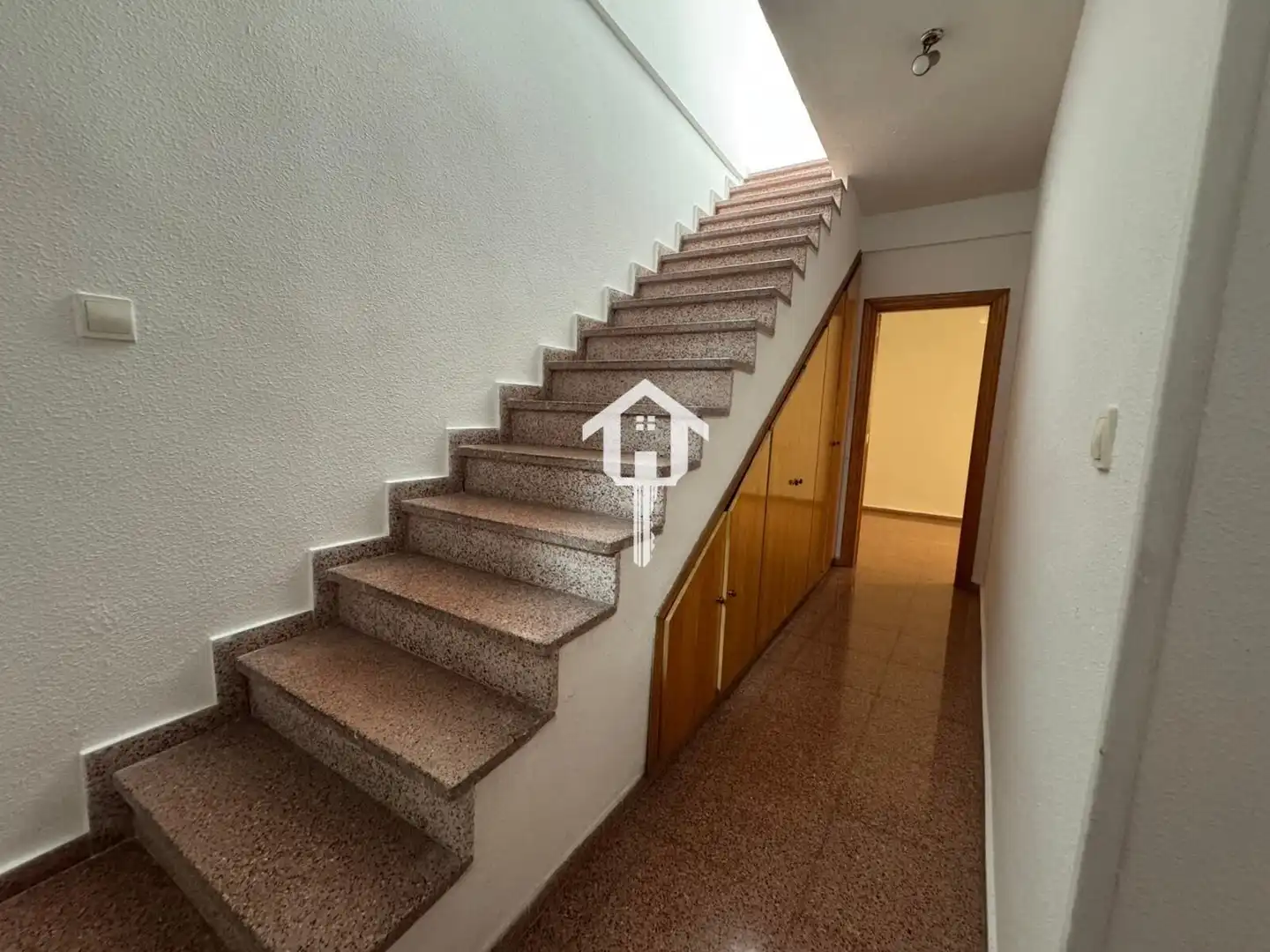 Casa adosada en venta en Alicante / Alacant con Terraza, Trastero y Amueblado