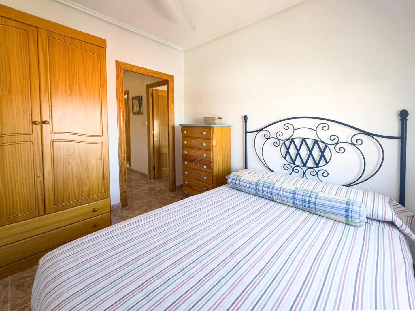 Habitación de Casa adosada en venta en Sueca con Aire acondicionado, Calefacción y Jardín privado
