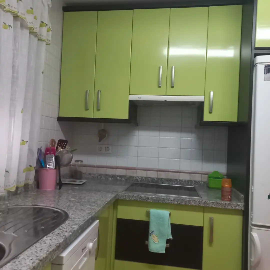 Piso con ascensor en venta en Calle Zagales, imagen 8