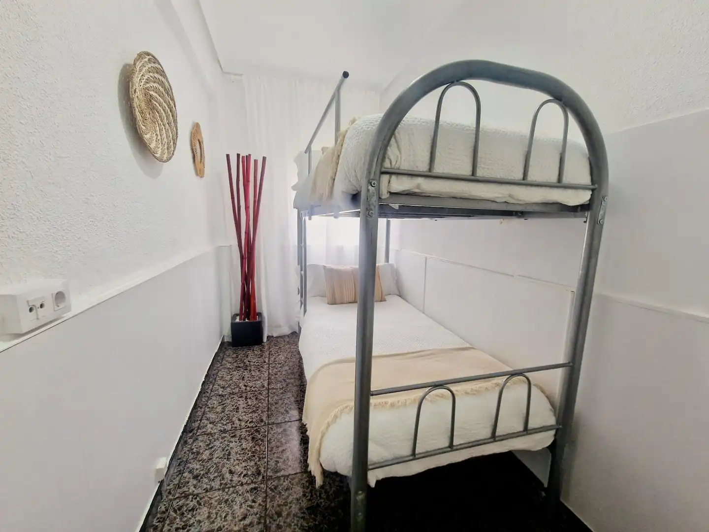Habitación de Apartamento en venta en Águilas con Aire acondicionado, Calefacción y Amueblado