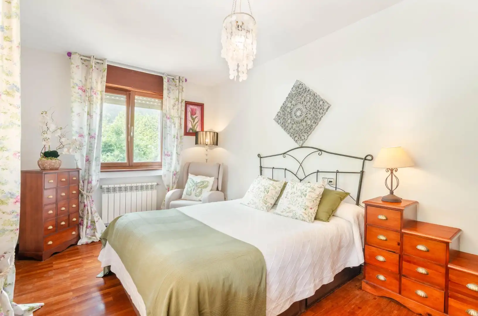 Habitación de Casa o chalet en venta en Pravia con Calefacción, Jardín privado y Parquet