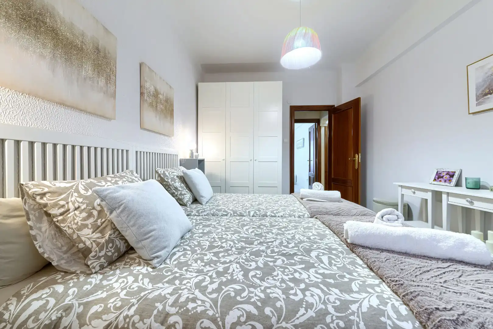 Habitación de Apartamento de alquiler en Bilbao  con Calefacción, Amueblado y Lavadora