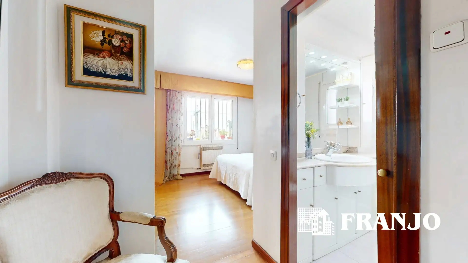 Schlafzimmer von Wohnung zum Verkauf in Barcelona mit Klimaanlage, Heizung und Terrasse