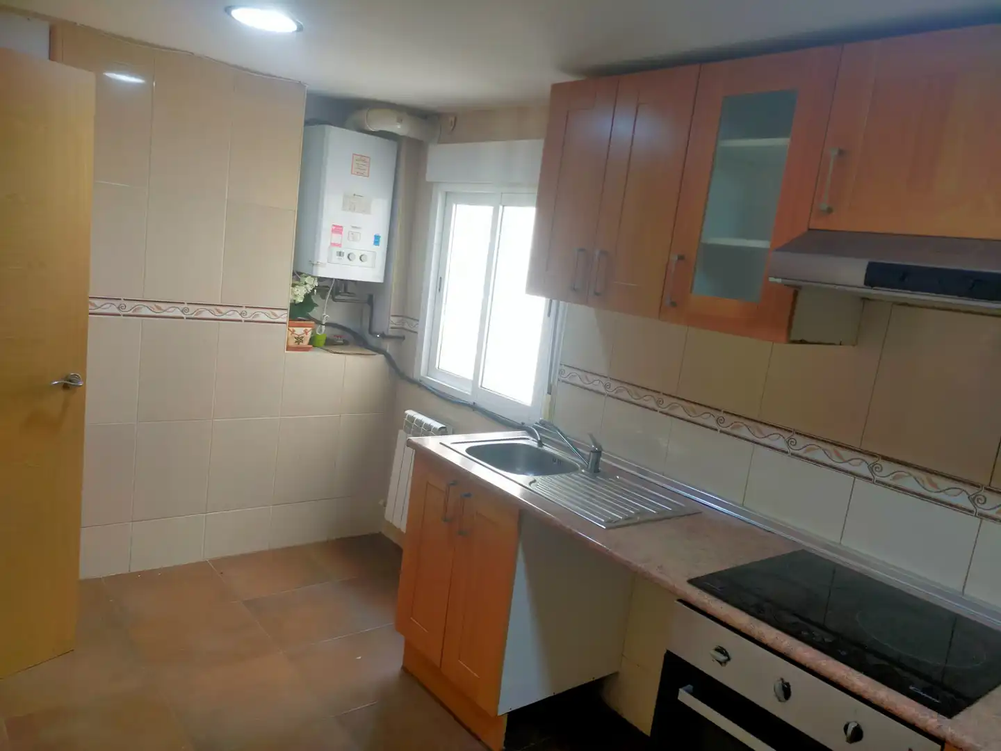 Cocina de Piso en venta en Zaragoza con Calefacción, Parquet y Horno