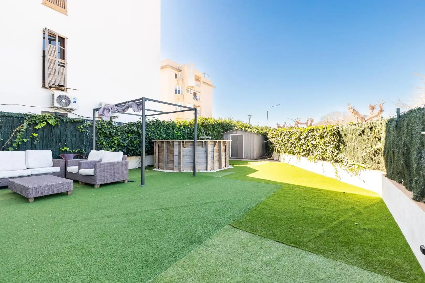Terrasse von Erdgeschoss zum Verkauf in Alcúdia mit Klimaanlage, Heizung und Privatgarten