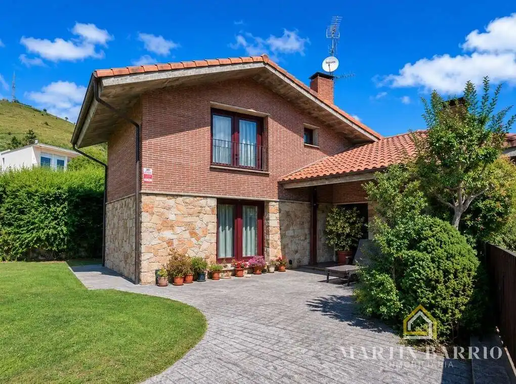 Vista exterior de Casa o chalet en venta en Muskiz con Aire acondicionado, Calefacción y Jardín privado