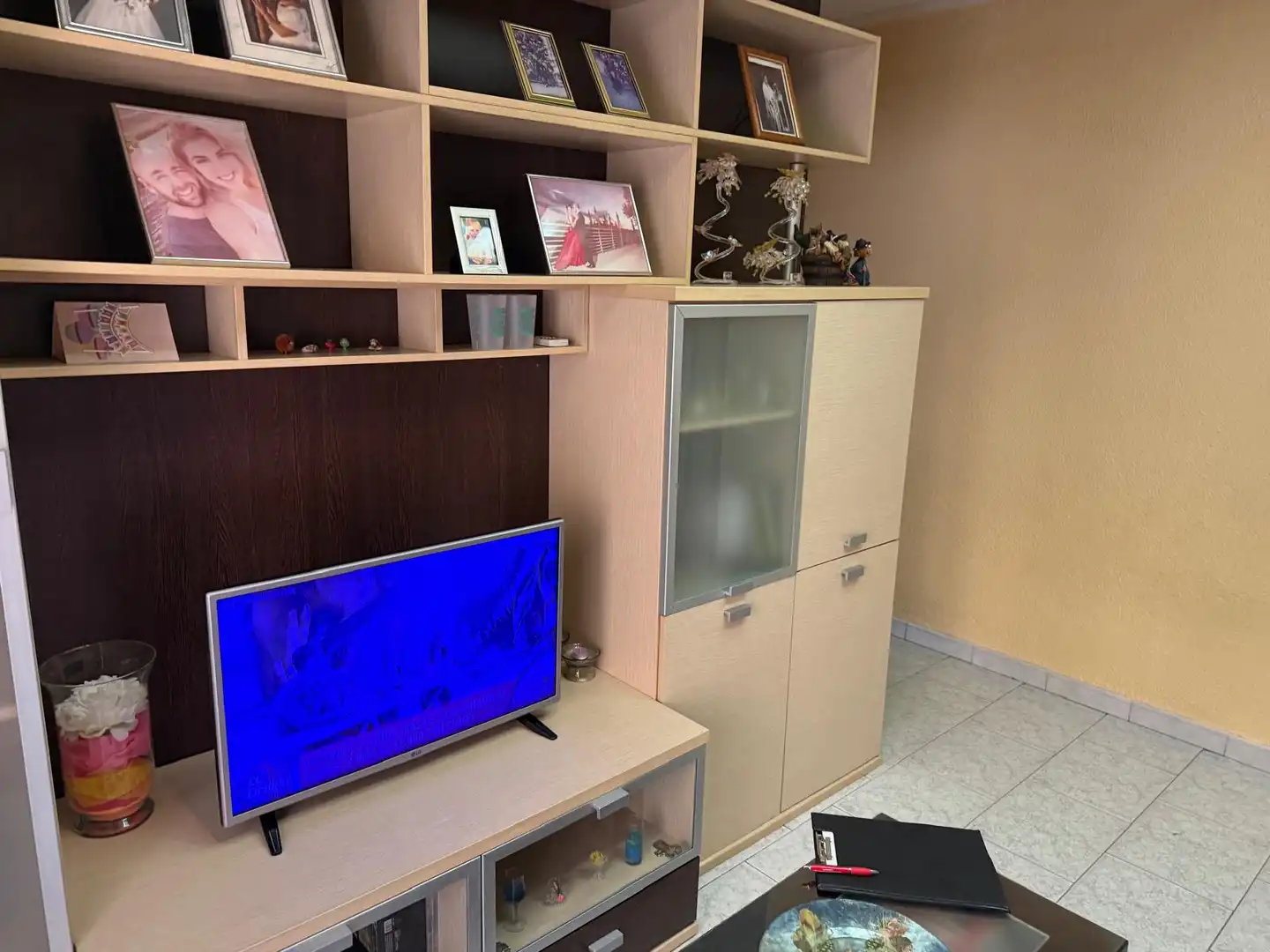 Sala d'estar de Pis en venda en Zaragoza amb Aire condicionat i Balcó