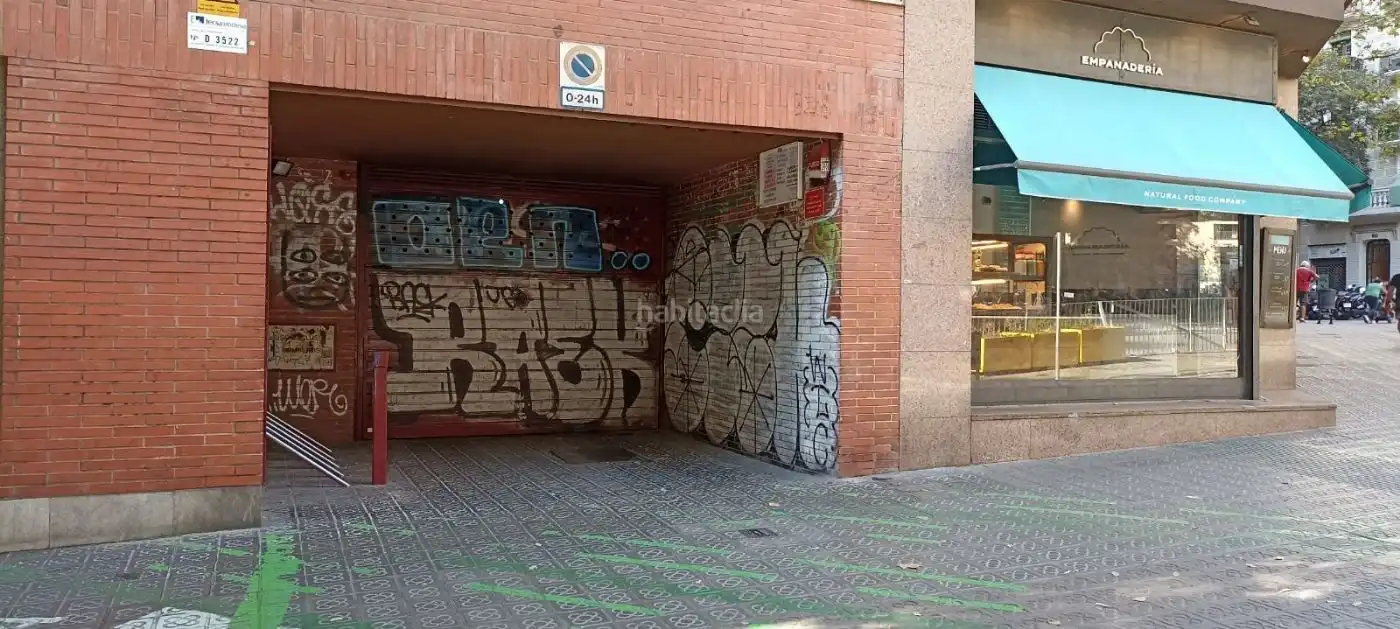 Individuale in vendita a Carrer de Sardenya 345, imagen 3