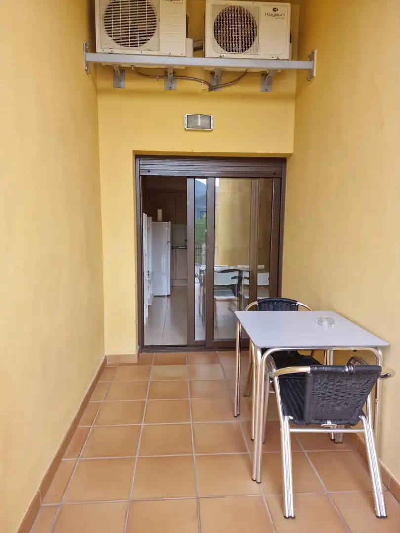Terrassa de Local en venda en Sant Jaume de Llierca amb Aire condicionat i Moblat