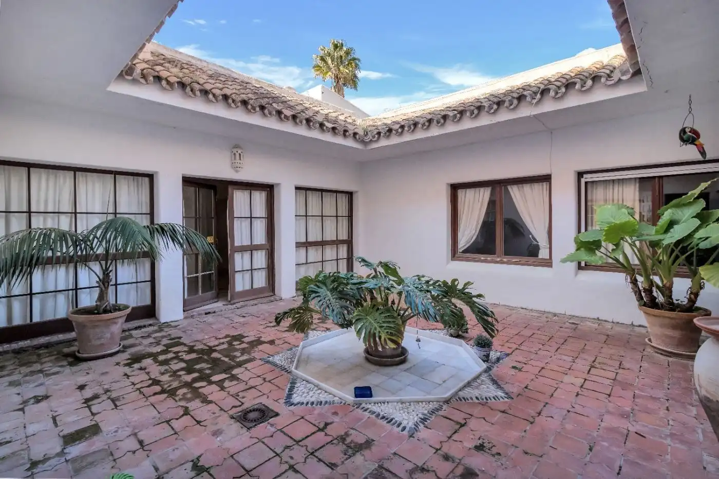 Villa con piscina in vendita a Urbanización Atalaya del Golf, imagen 5