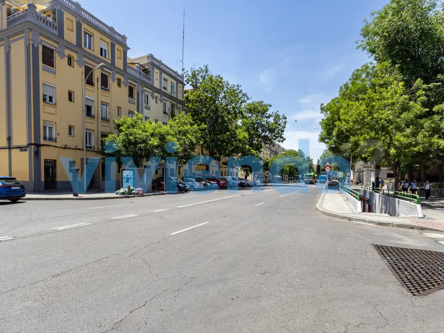 Vista exterior de Pis en venda en Madrid amb Aire condicionat