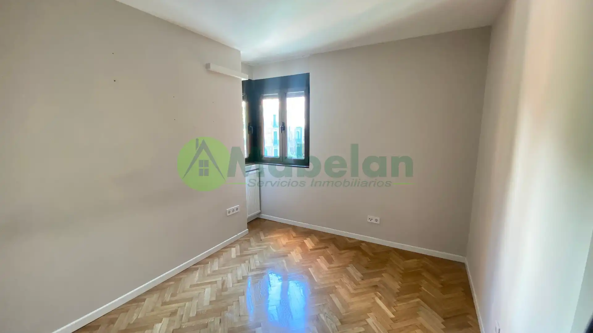 Habitación de Piso de alquiler en Madrid con Calefacción y Piscina comunitaria