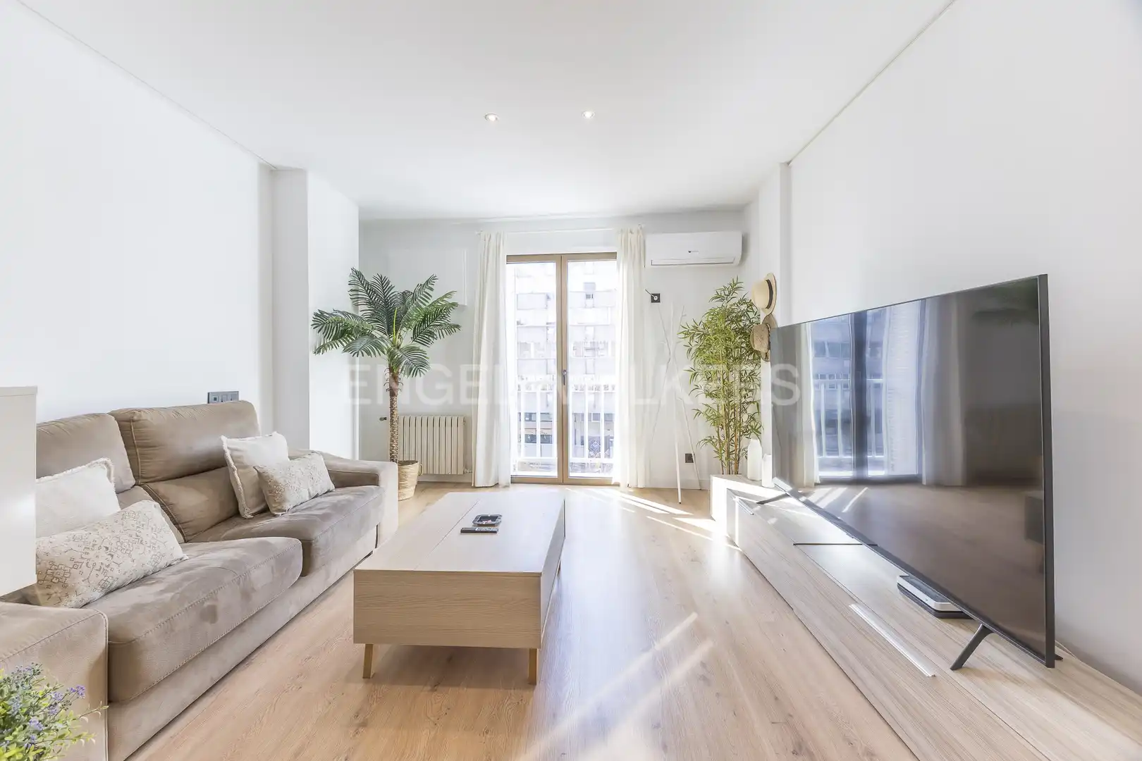 Sala de estar de Apartamento en venta en Madrid con Aire acondicionado, Calefacción y Balcón