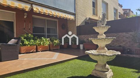 Foto 4 de Casa adosada en venda a Bufalà, Barcelona