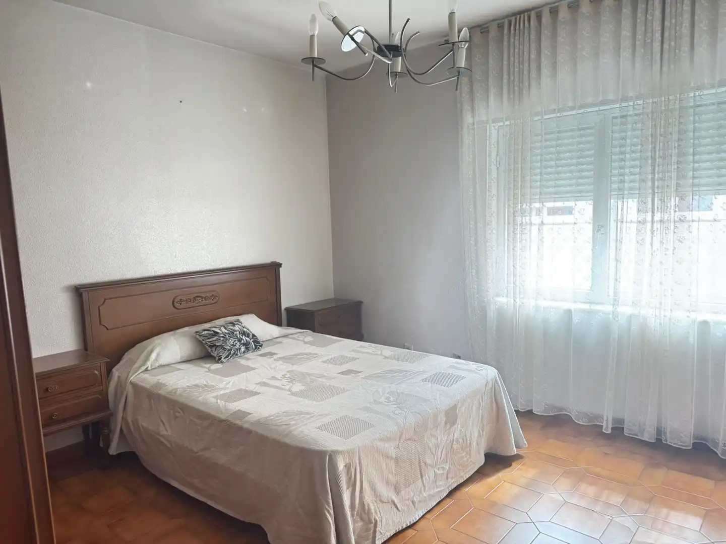 Habitación de Casa o chalet en venta en Valverde de la Virgen con Calefacción y Terraza