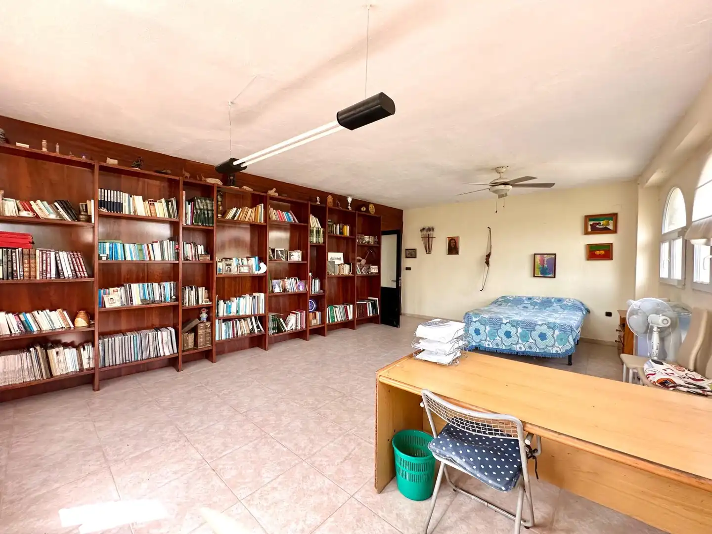 Sala d'estar de Casa o xalet en venda en Dúrcal amb Aire condicionat, Parquet i Terrassa