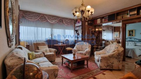 Foto 5 de Piso en venta en Calle Villarrosa, Los Rosales, Madrid