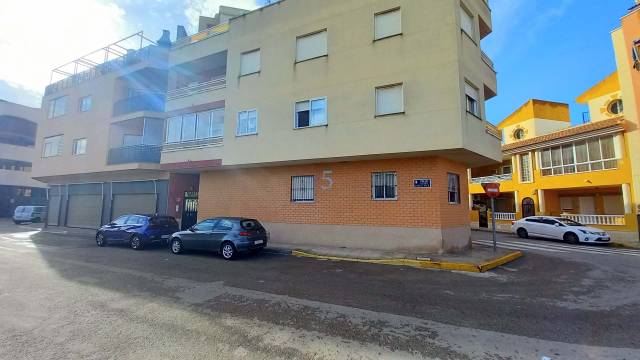 Piso en Venta en Calle Pedro Garcia Roca en Formentera del Segura