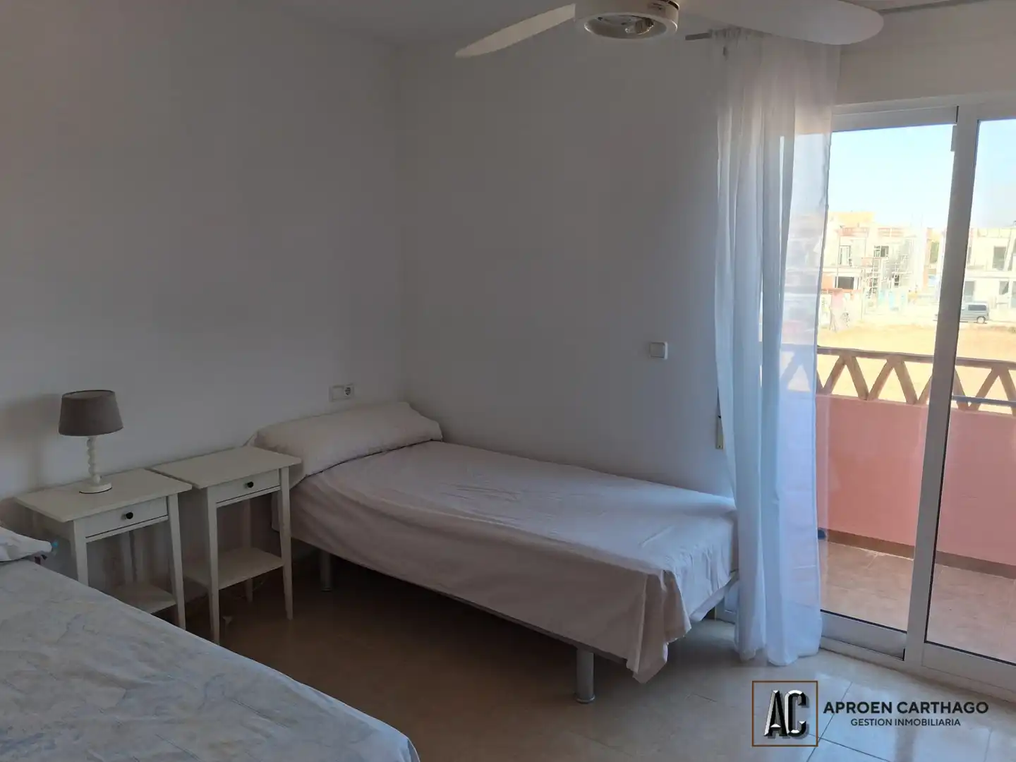 Dormitori de Casa adosada en venda en Los Alcázares amb Calefacció, Jardí privat i Moblat
