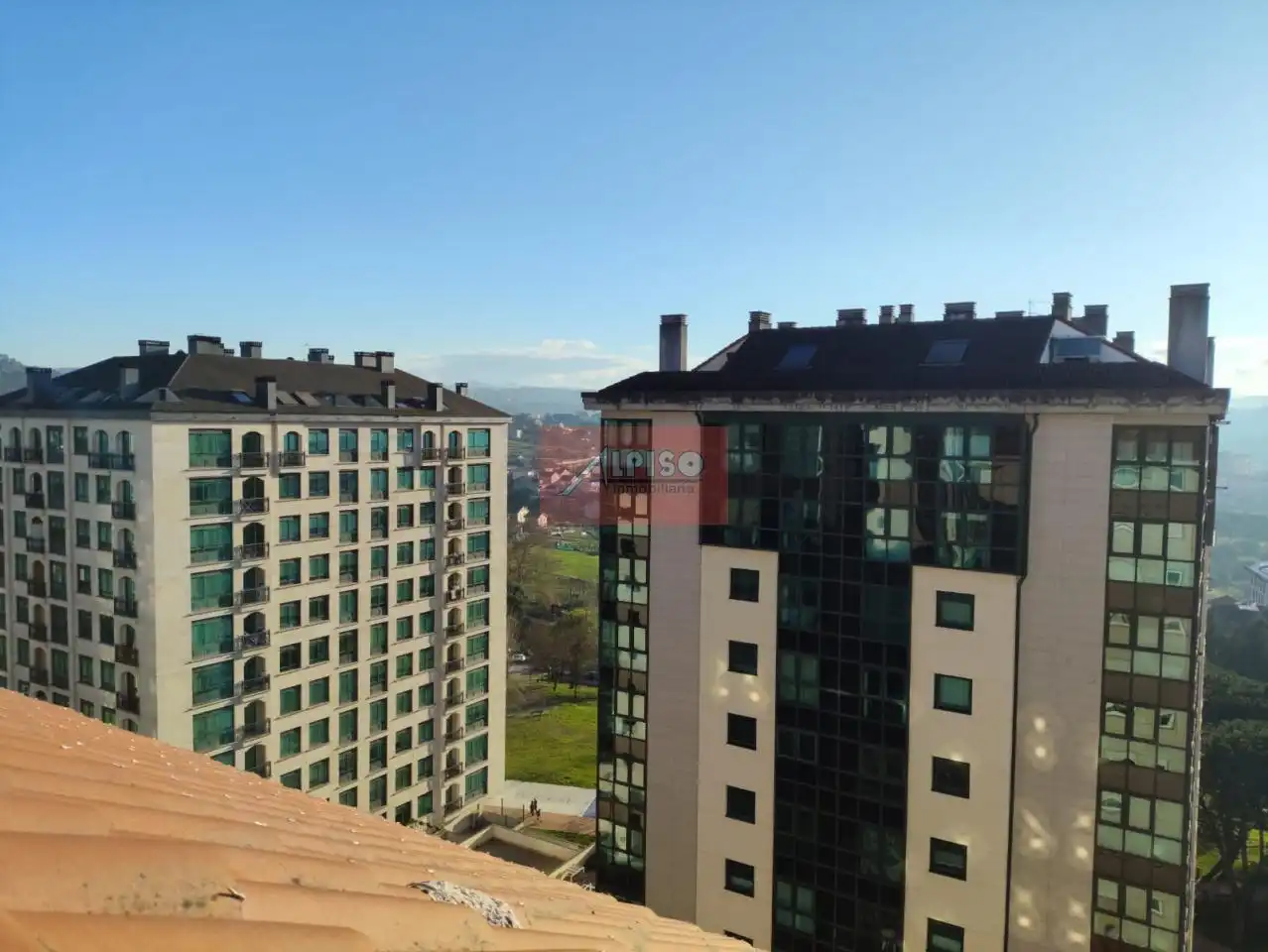 Vista exterior de Dúplex en venda en Ourense Capital  amb Calefacció i Terrassa