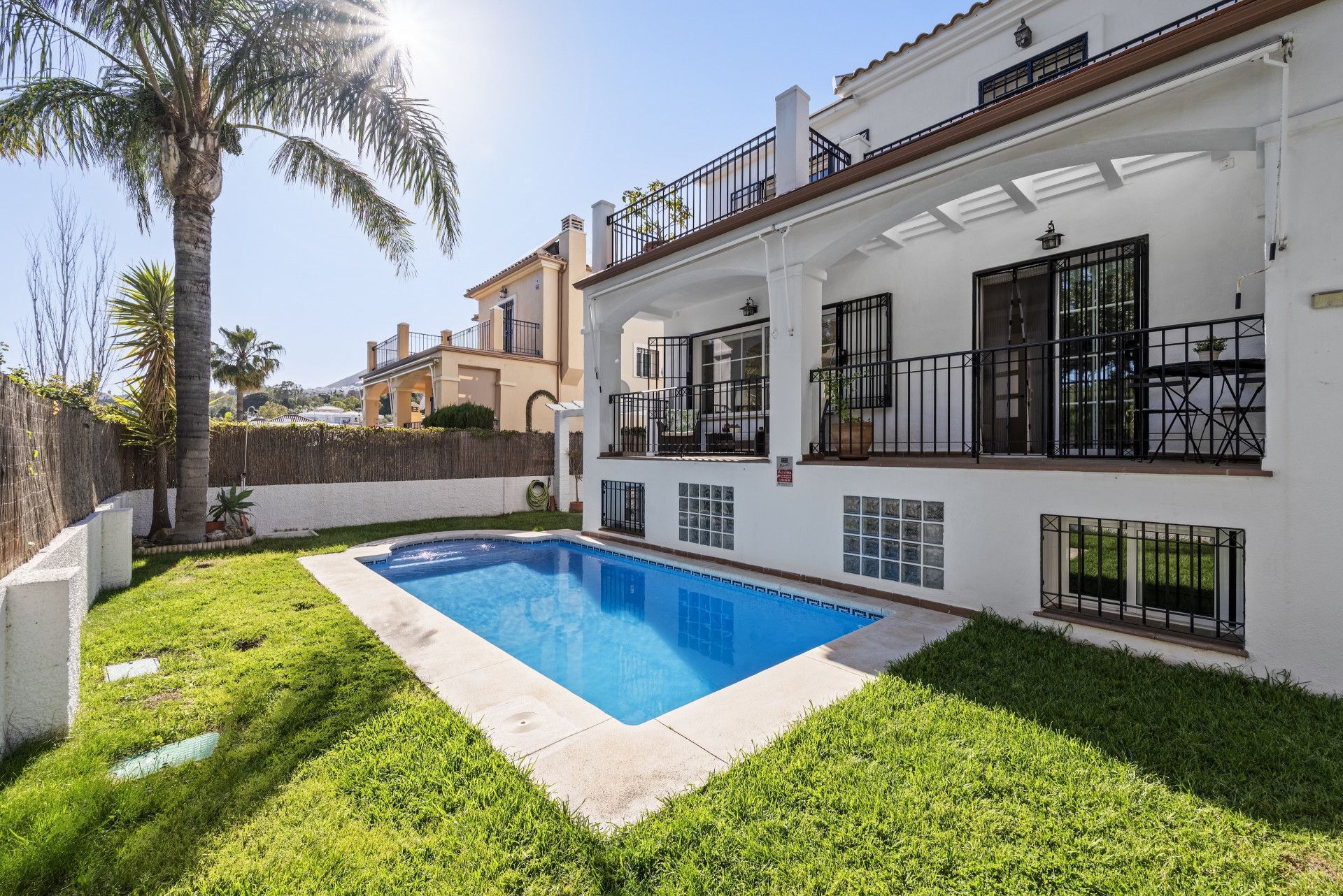 Jardí de Casa o xalet en venda en Benalmádena amb Aire condicionat, Jardí privat i Terrassa