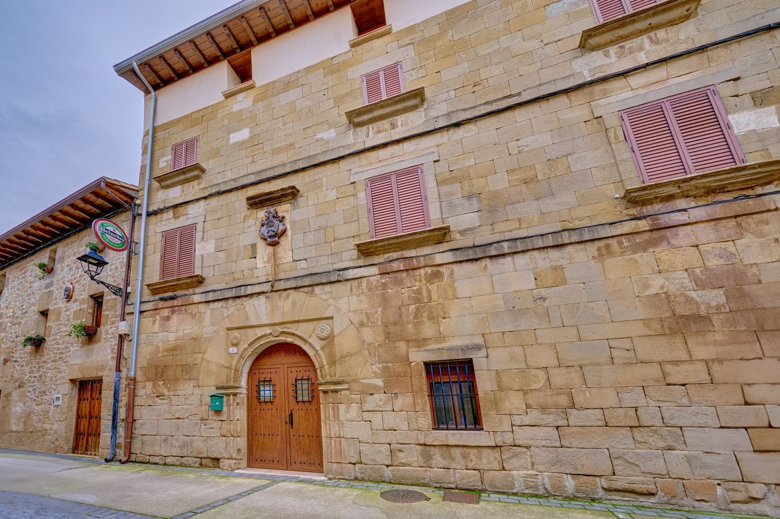Exterior view of Single-family semi-detached for sale in Mañeru  with Air Conditioner, Heating and Private garden