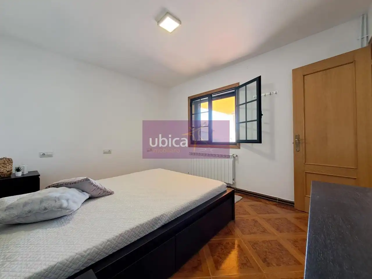 Schlafzimmer von Haus oder Chalet zum Verkauf in Tui mit Heizung, Privatgarten und Terrasse
