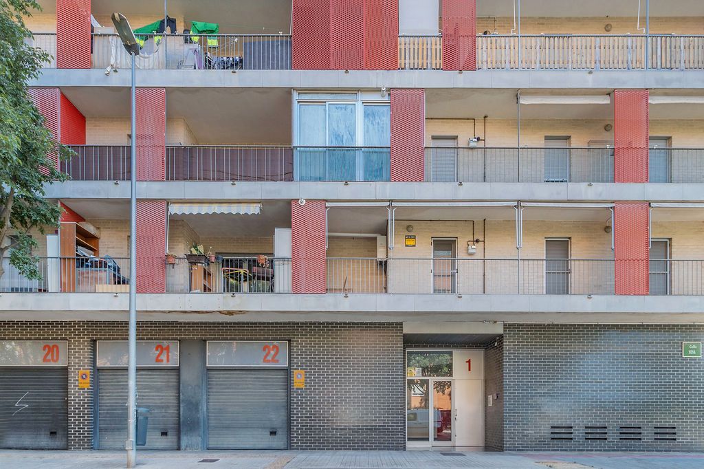 Exterior view of Flat for sale in  Huesca Capital