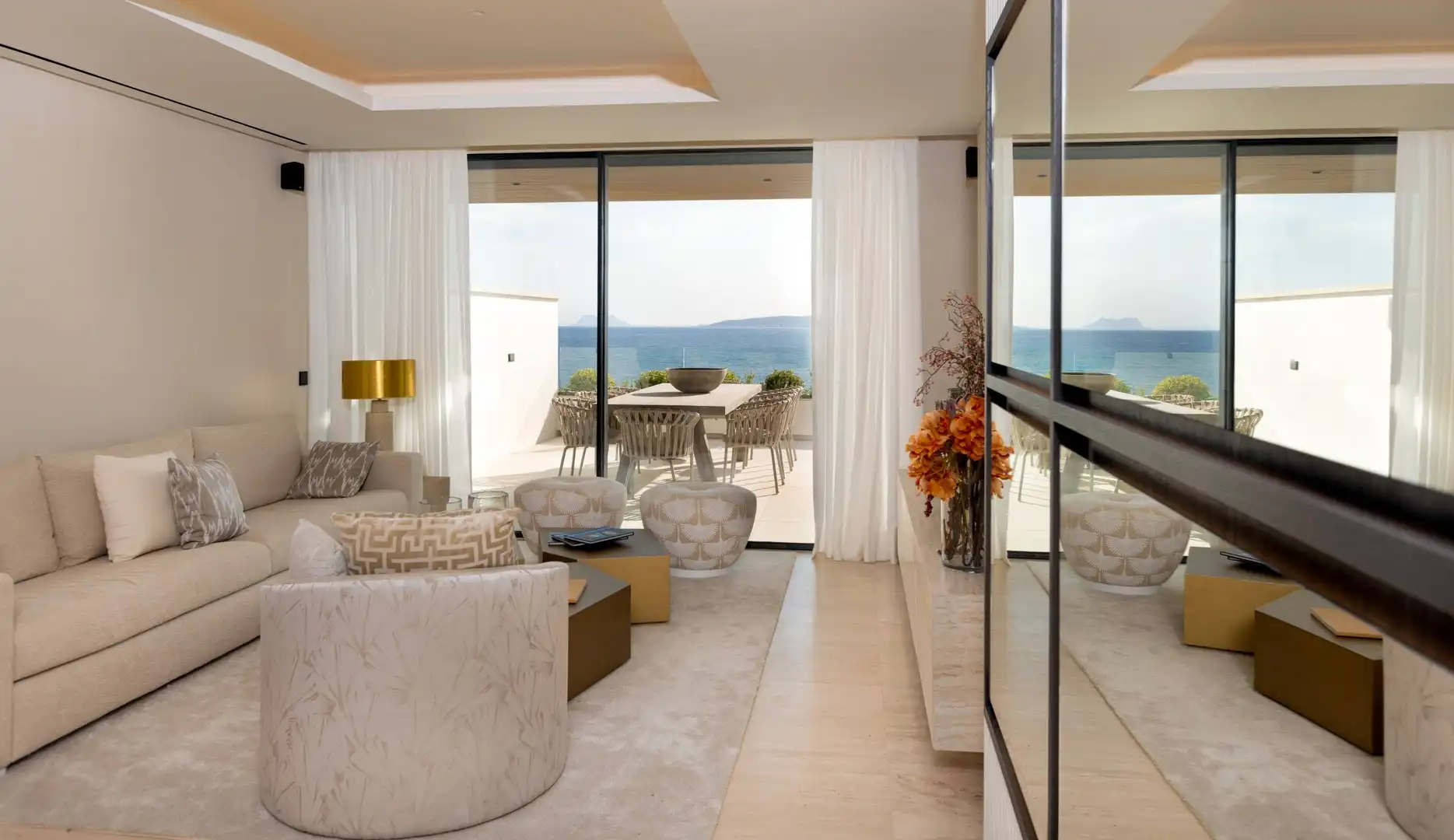Sala d'estar de Apartament en venda en Estepona amb Aire condicionat, Calefacció i Terrassa
