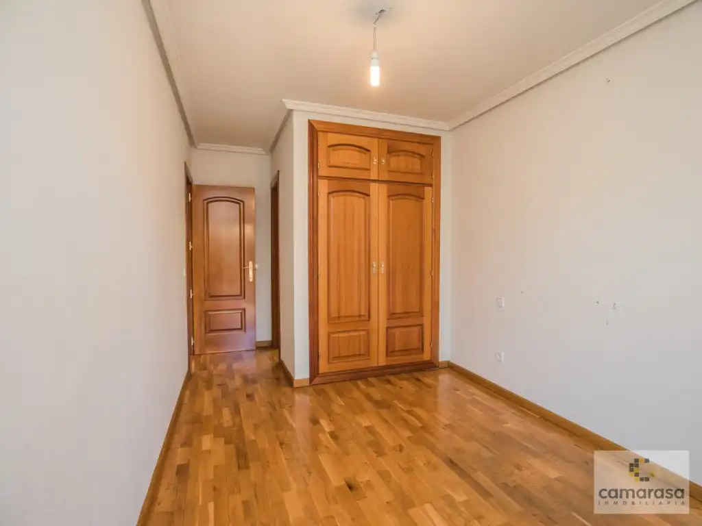 Flat for rent in Paseo Dos De Mayo, 2, Centro