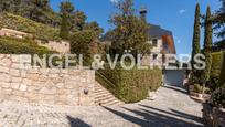 Vista exterior de Casa o xalet en venda en San Lorenzo de El Escorial amb Aire condicionat, Terrassa i Piscina