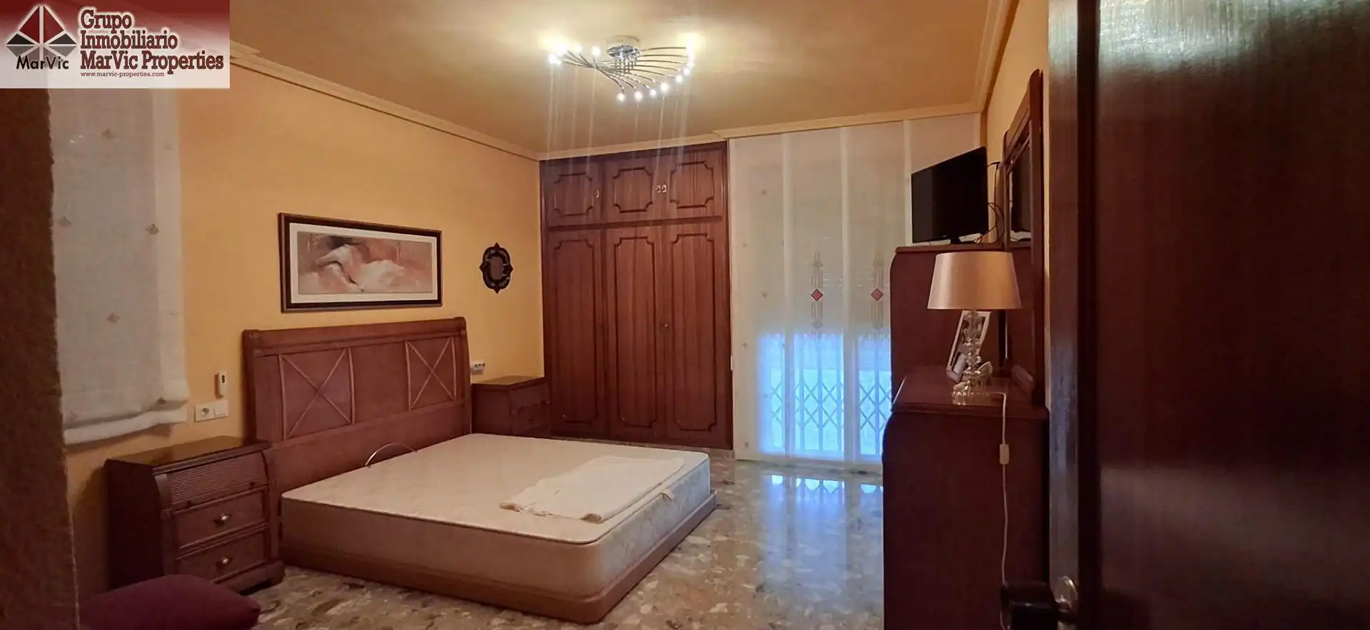 Dormitori de Casa o xalet en venda en Benidorm amb Aire condicionat, Jardí privat i Terrassa