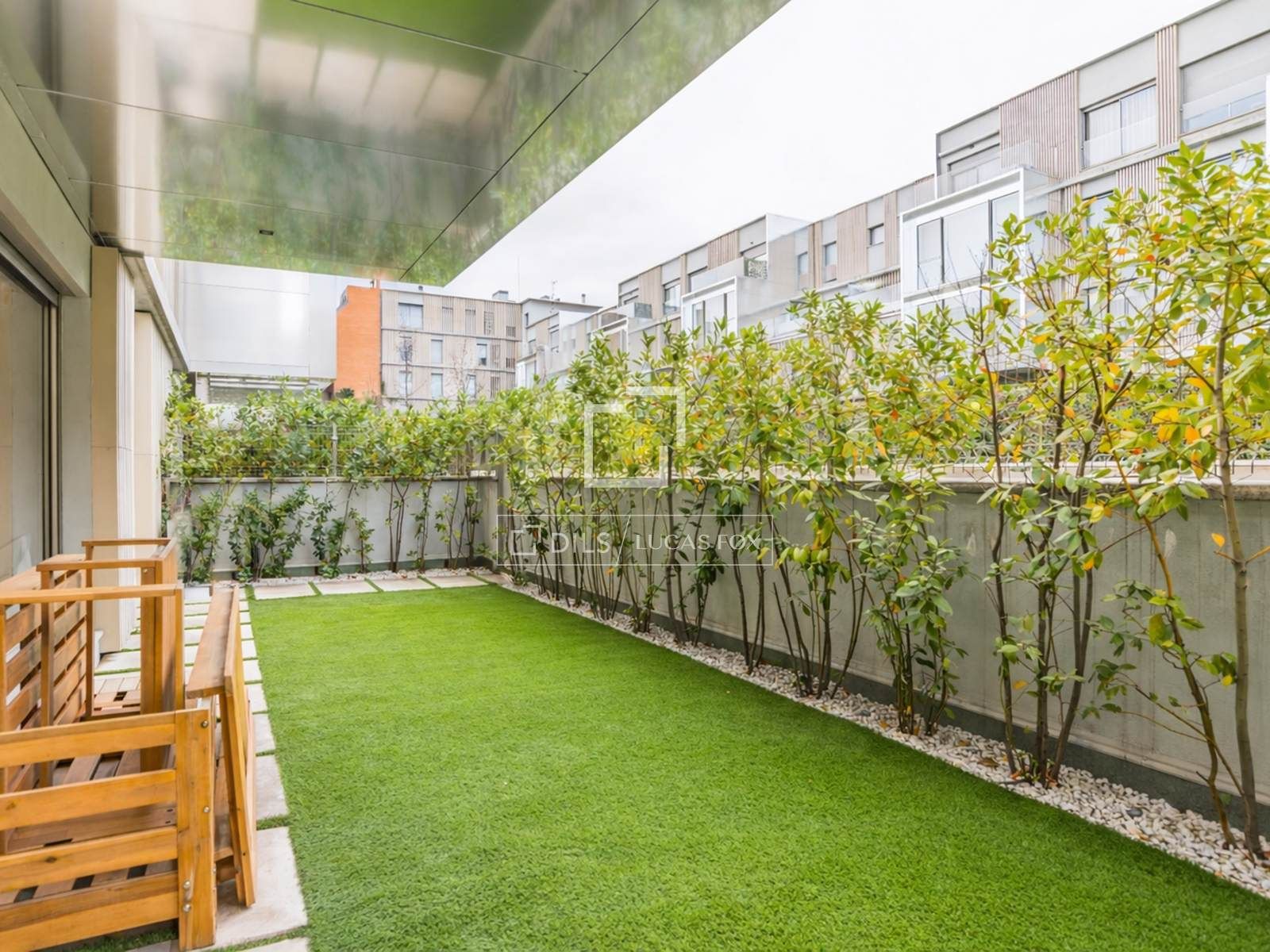 Terrace of Flat for sale in  Madrid Capital  with Air Conditioner, Heating and Private garden