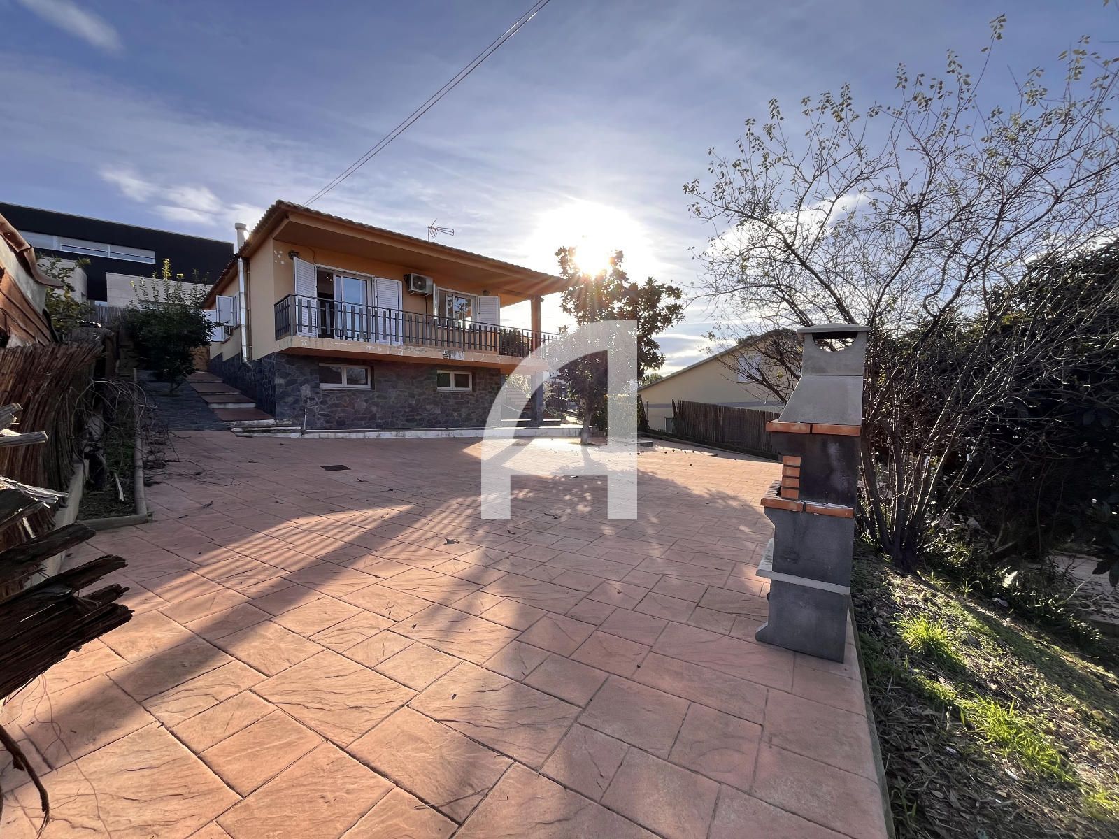 Vista exterior de Casa o xalet en venda en Cànoves I Samalús amb Calefacció, Terrassa i Traster