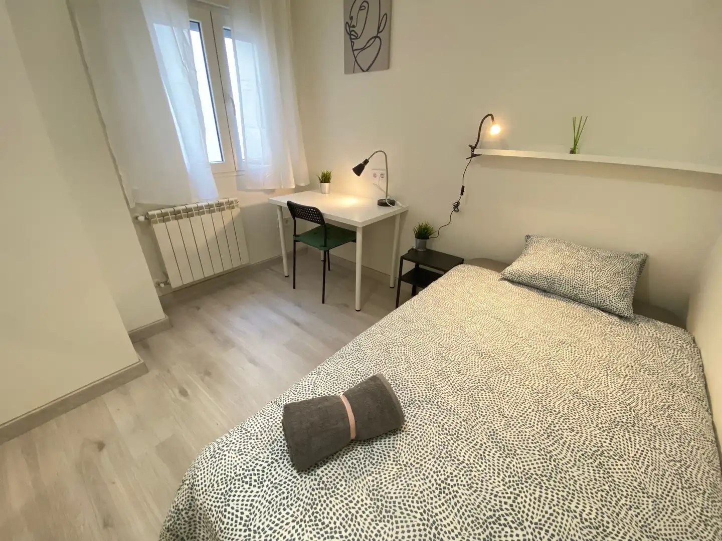 Room in Calle Amos de Escalante, 12, Pueblo Nuevo