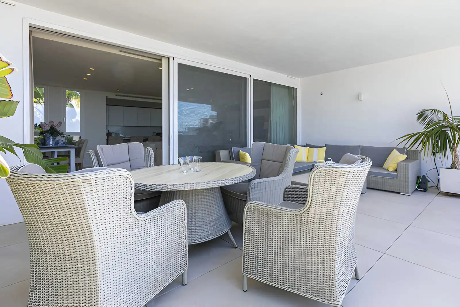Terrace of Ground floor for sale in Marbella  with Air Conditioner, Terrace and Storage room
