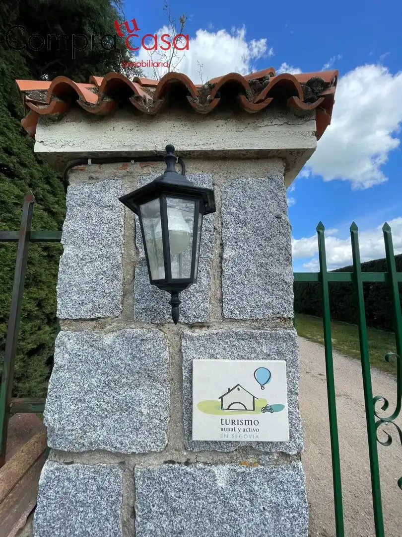 Vista exterior de Casa o chalet en venta en Valverde del Majano con Calefacción, Jardín privado y Terraza