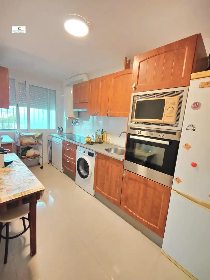 Cocina de Piso en venta en Alicante / Alacant con Terraza, Trastero y Piscina comunitaria