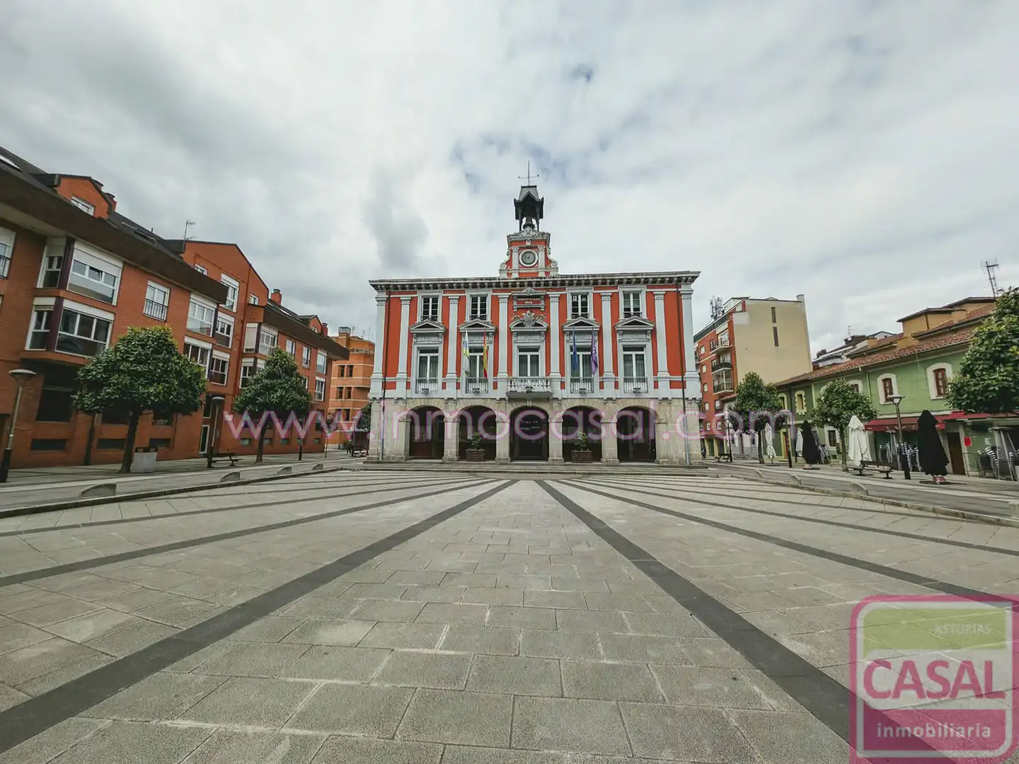 Vista exterior de Piso en venta en Mieres (Asturias) con Calefacción