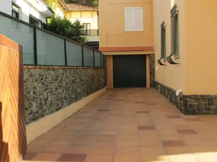 Vista exterior de Casa o chalet de alquiler en Málaga con Aire acondicionado, Calefacción y Jardín privado