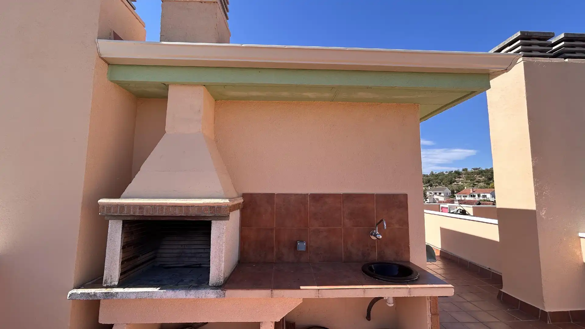 Terrassa de Àtic en venda en La Pobla de Montornès   amb Aire condicionat, Calefacció i Jardí privat