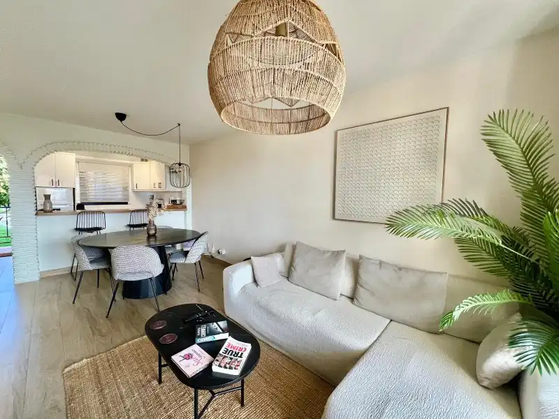 Living room of Flat for sale in Mijas  with Air Conditioner, Terrace and Swimming Pool