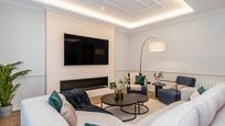 Living room of Flat for sale in  Madrid Capital  with Air Conditioner, Heating and Storage room