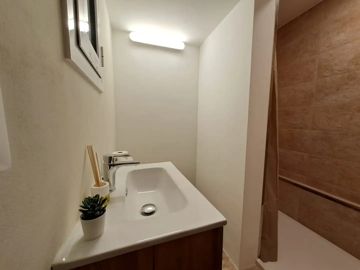 Baño de Piso en venta en Barcelona con Horno y Balcón