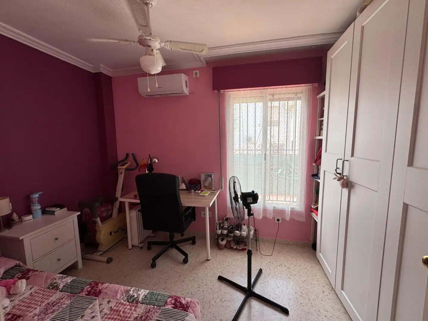 Casa adosada en venta en Tomares, Sevilla
