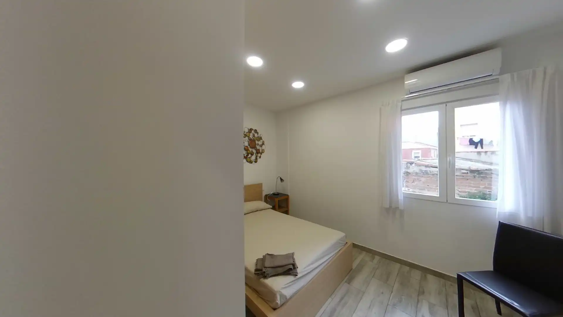 Habitación de Piso de alquiler en  Madrid Capital con Aire acondicionado, Calefacción y Amueblado