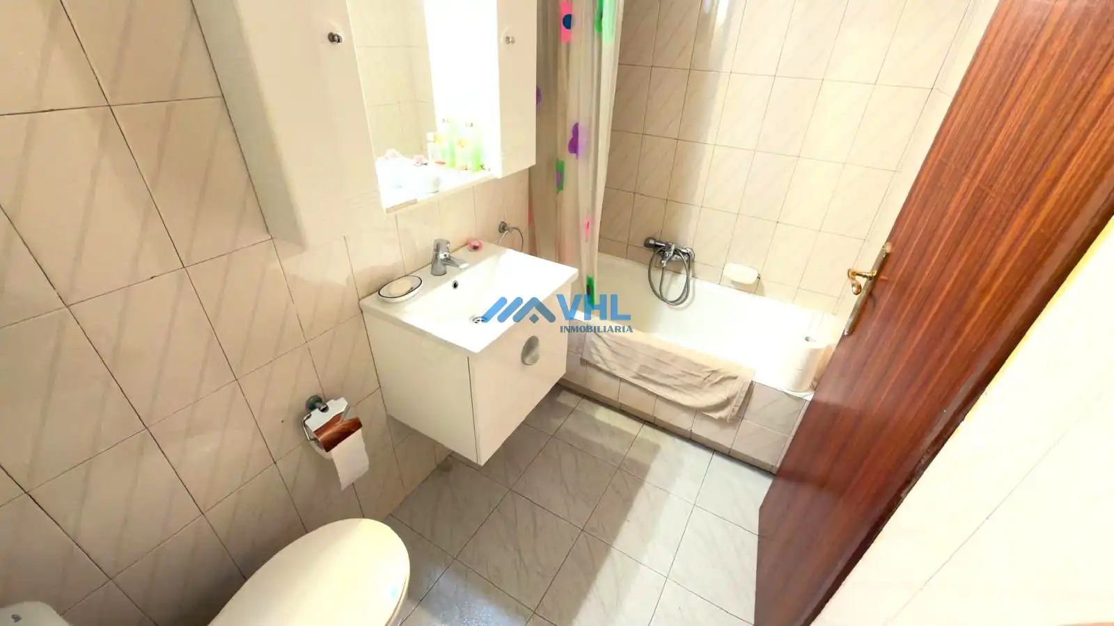 Bathroom of Apartments for sale in Castro-Urdiales  with Furnished