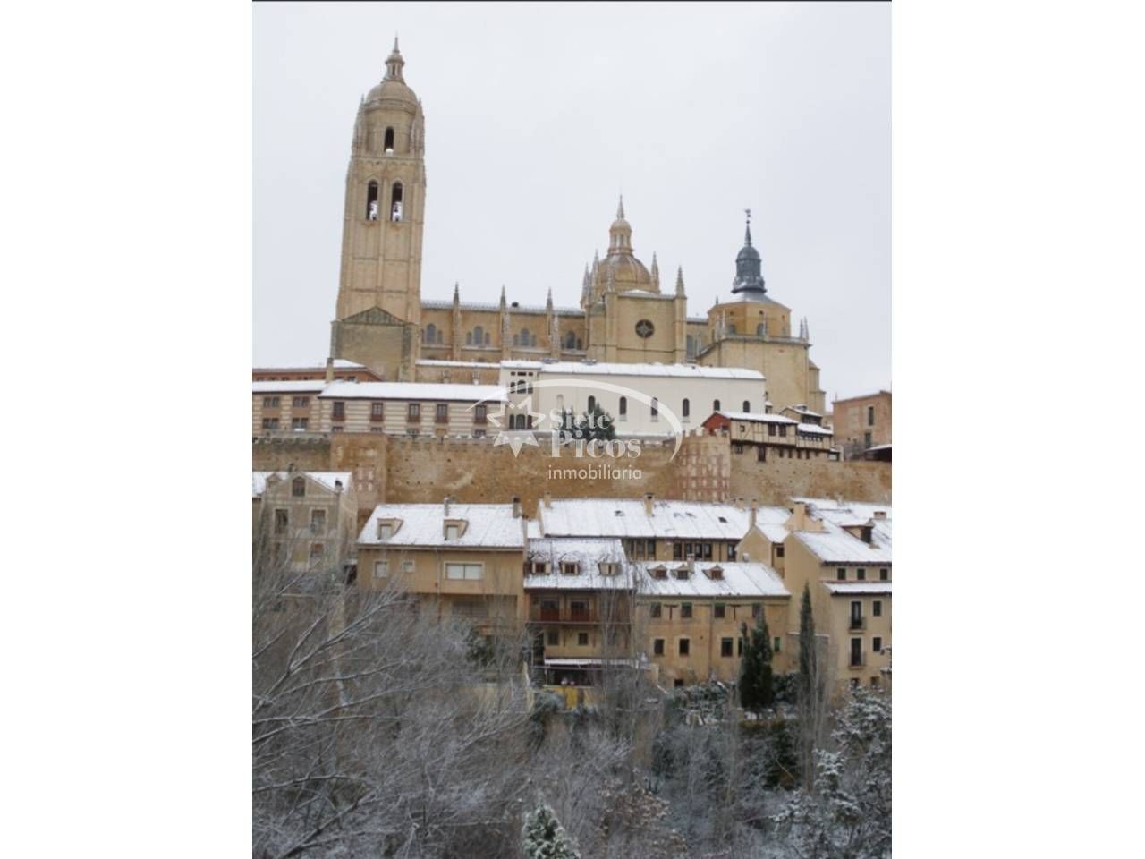 Exterior view of House or chalet for sale in Segovia Capital  with Heating, Private garden and Parquet flooring